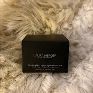 Laura Mercier Translucent Loose Setting Powder